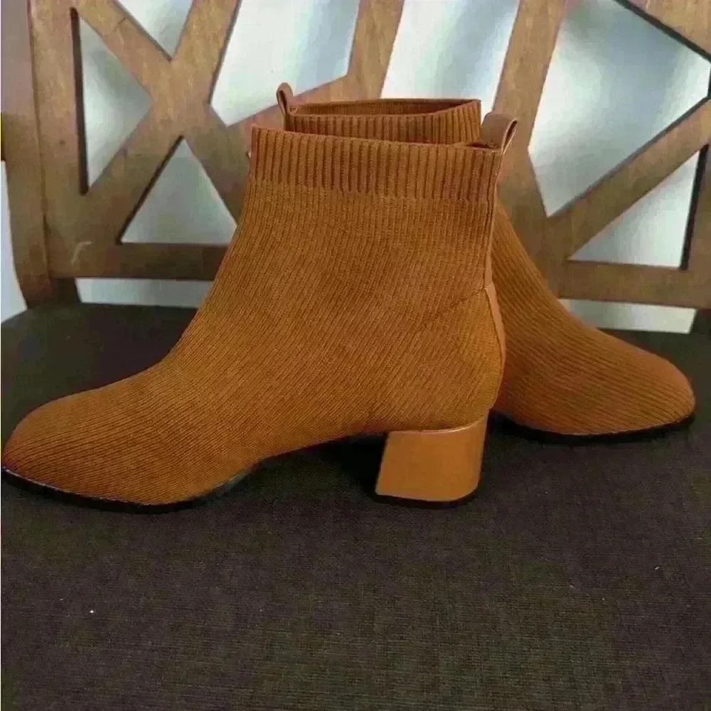 TIJN Libby Sock Boot Women's in Brown New with out box